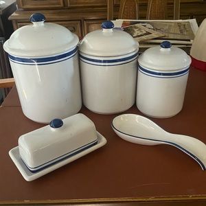 Kitchen counter canisters/ like new